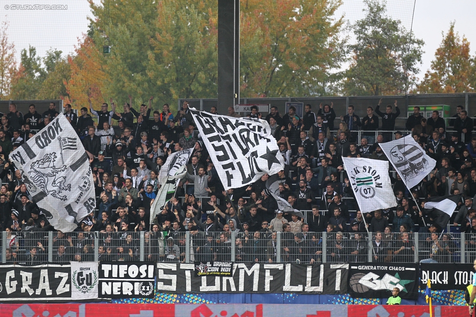 St. Poelten - Sturm Graz
OEFB Cup, 3. Runde, SKN St. Poelten - SK Sturm Graz, Arena St. Poelten, 26.10.2016. 

Foto zeigt Fans von Sturm

