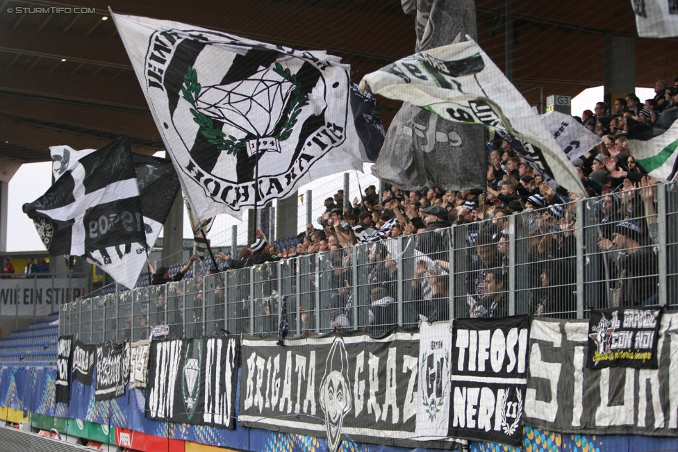 St. Poelten - Sturm Graz
OEFB Cup, 3. Runde, SKN St. Poelten - SK Sturm Graz, Arena St. Poelten, 26.10.2016. 

Foto zeigt Fans von Sturm
