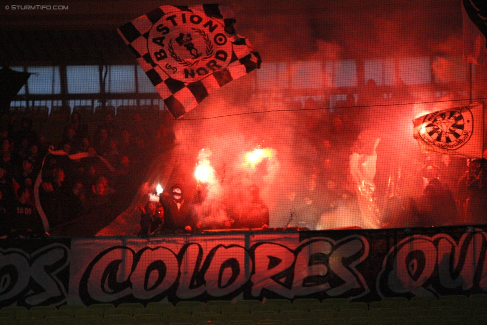 Austria Wien - Sturm Graz
Oesterreichische Fussball Bundesliga, 13. Runde, FK Austria Wien - SK Sturm Graz, Ernst Happel Stadion Wien, 30.10.2016. 

Foto zeigt Fans von Sturm mit einer Choreografie
Schlüsselwörter: pyrotechnik