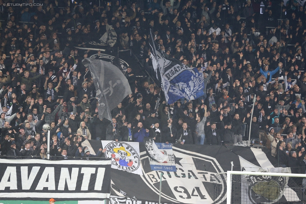 Sturm Graz - St. Poelten
Oesterreichische Fussball Bundesliga, 14. Runde, SK Sturm Graz - SKN St. Poelten, Stadion Liebenau Graz, 05.11.2016. 

Foto zeigt Fans von Sturm
