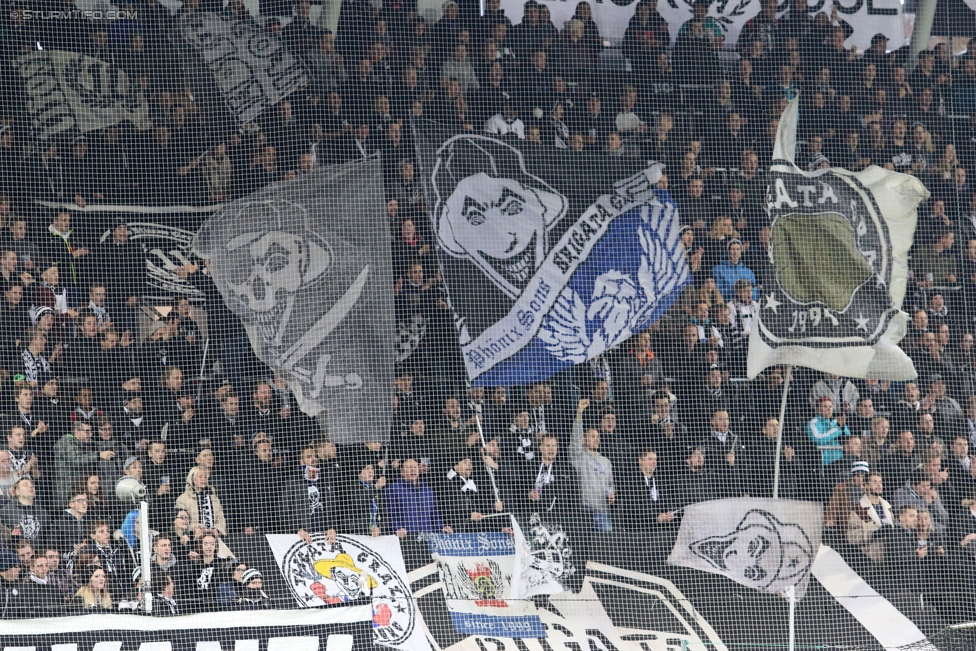 Sturm Graz - St. Poelten
Oesterreichische Fussball Bundesliga, 14. Runde, SK Sturm Graz - SKN St. Poelten, Stadion Liebenau Graz, 05.11.2016. 

Foto zeigt Fans von Sturm
