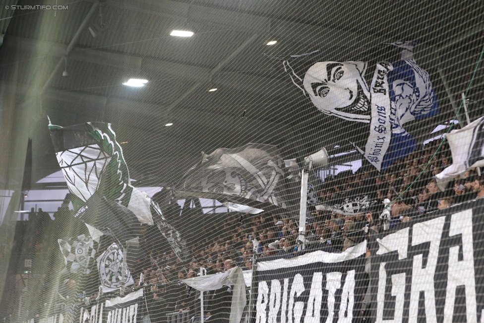 Sturm Graz - St. Poelten
Oesterreichische Fussball Bundesliga, 14. Runde, SK Sturm Graz - SKN St. Poelten, Stadion Liebenau Graz, 05.11.2016. 

Foto zeigt Fans von Sturm
