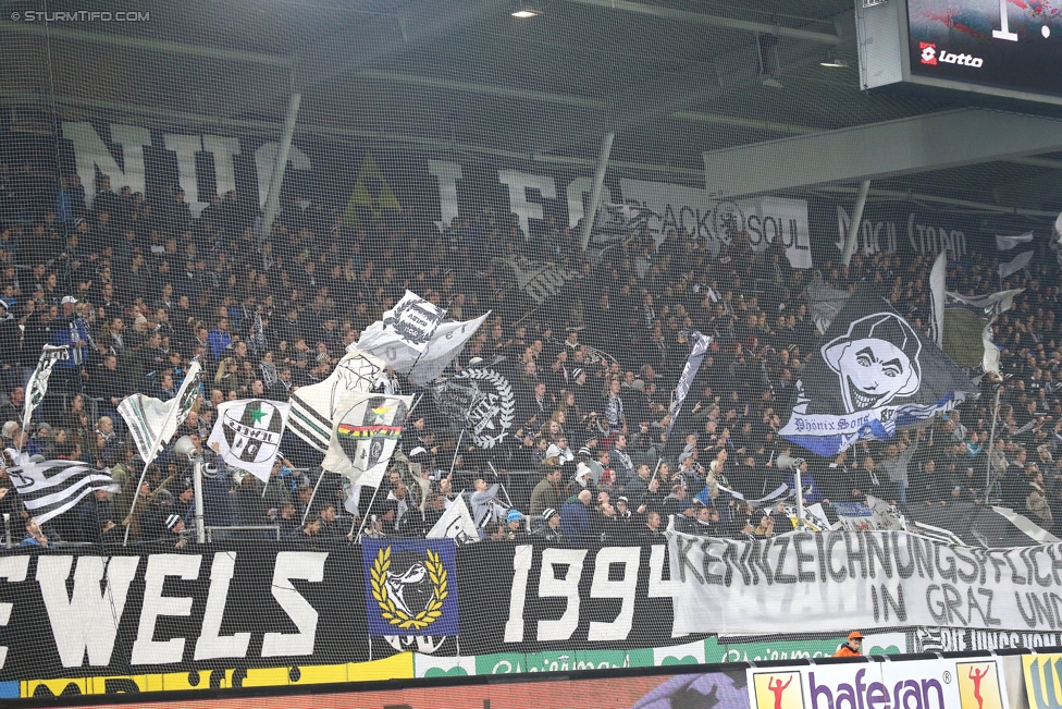 Sturm Graz - St. Poelten
Oesterreichische Fussball Bundesliga, 14. Runde, SK Sturm Graz - SKN St. Poelten, Stadion Liebenau Graz, 05.11.2016. 

Foto zeigt Fans von Sturm
