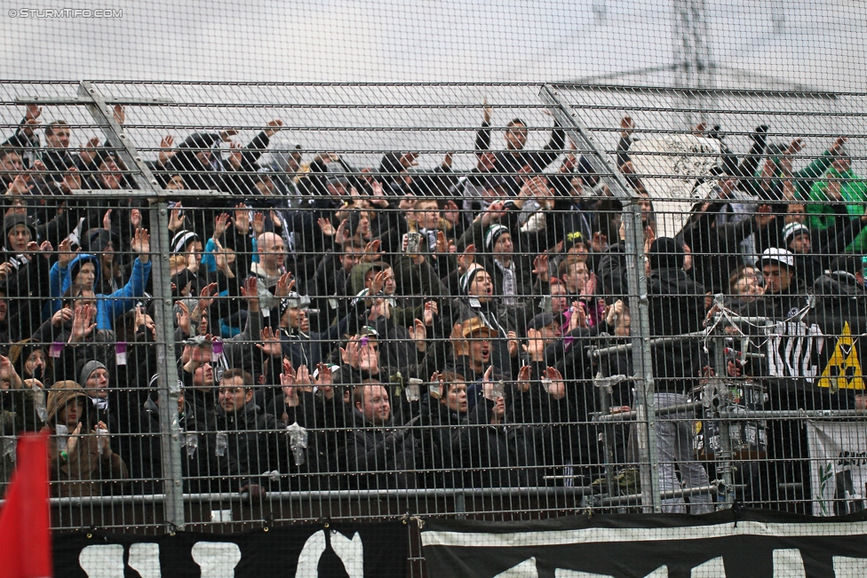 Altach - Sturm Graz
Oesterreichische Fussball Bundesliga, 15. Runde, SC Rheindorf Altach - SK Sturm Graz, Stadion Schnabelholz Altach, 19.11.2016. 

Foto zeigt Fans von Sturm
