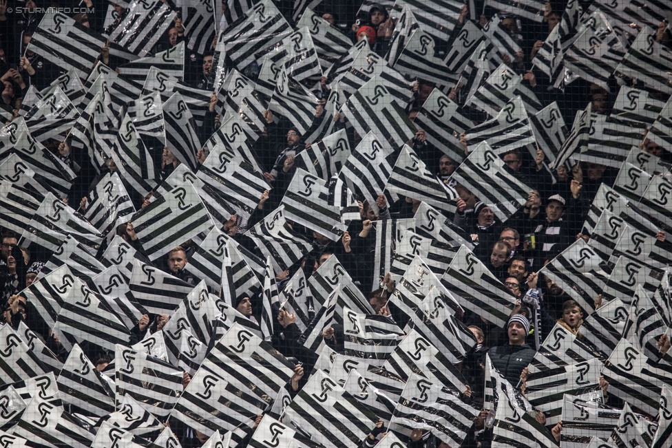 Rapid Wien - Sturm Graz
Oesterreichische Fussball Bundesliga, 16. Runde, SK Rapid Wien - SK Sturm Graz, Weststadion Wien, 27.11.2016. 

Foto zeigt Fans von Sturm mit einer Choreografie
