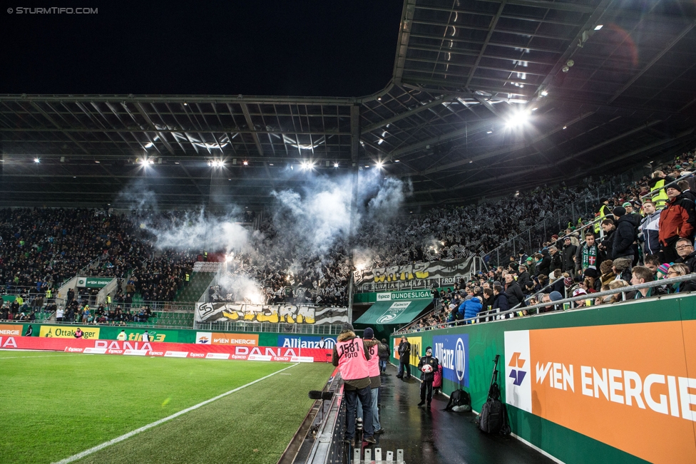 Rapid Wien - Sturm Graz
Oesterreichische Fussball Bundesliga, 16. Runde, SK Rapid Wien - SK Sturm Graz, Weststadion Wien, 27.11.2016. 

Foto zeigt Fans von Sturm mit einer Choreografie
Schlüsselwörter: pyrotechnik