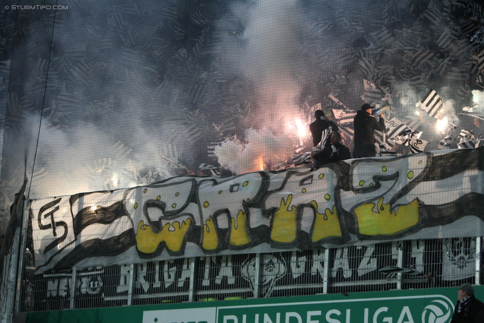 Rapid Wien - Sturm Graz
Oesterreichische Fussball Bundesliga, 16. Runde, SK Rapid Wien - SK Sturm Graz, Weststadion Wien, 27.11.2016. 

Foto zeigt Fans von Sturm mit einer Choreografie
Schlüsselwörter: pyrotechnik