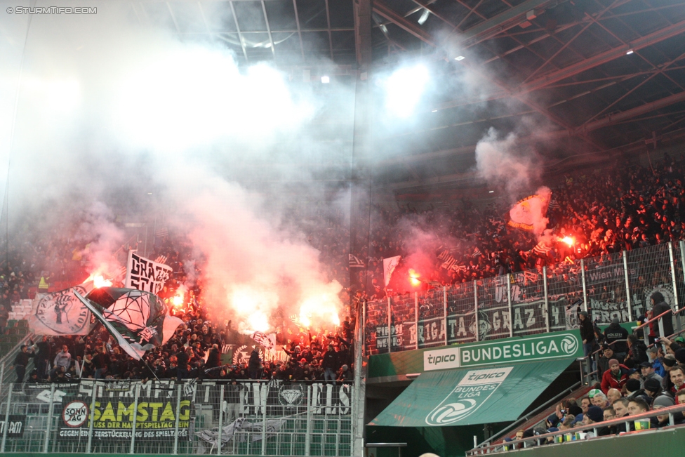 Rapid Wien - Sturm Graz
Oesterreichische Fussball Bundesliga, 16. Runde, SK Rapid Wien - SK Sturm Graz, Weststadion Wien, 27.11.2016. 

Foto zeigt Fans von Sturm
Schlüsselwörter: pyrotechnik