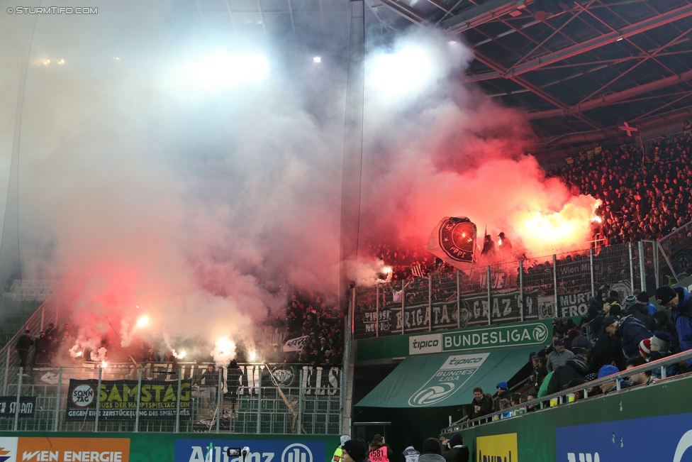 Rapid Wien - Sturm Graz
Oesterreichische Fussball Bundesliga, 16. Runde, SK Rapid Wien - SK Sturm Graz, Weststadion Wien, 27.11.2016. 

Foto zeigt Fans von Sturm
Schlüsselwörter: pyrotechnik