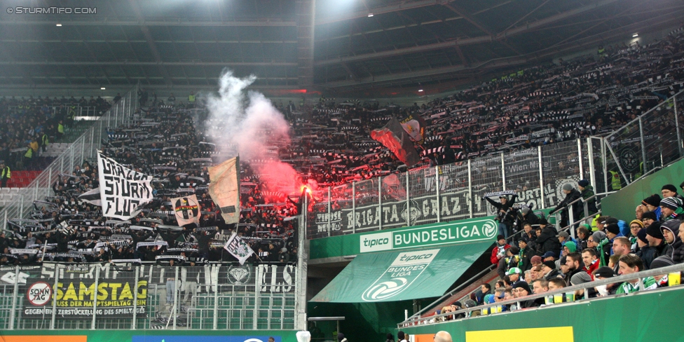 Rapid Wien - Sturm Graz
Oesterreichische Fussball Bundesliga, 16. Runde, SK Rapid Wien - SK Sturm Graz, Weststadion Wien, 27.11.2016. 

Foto zeigt Fans von Sturm
Schlüsselwörter: pyrotechnik