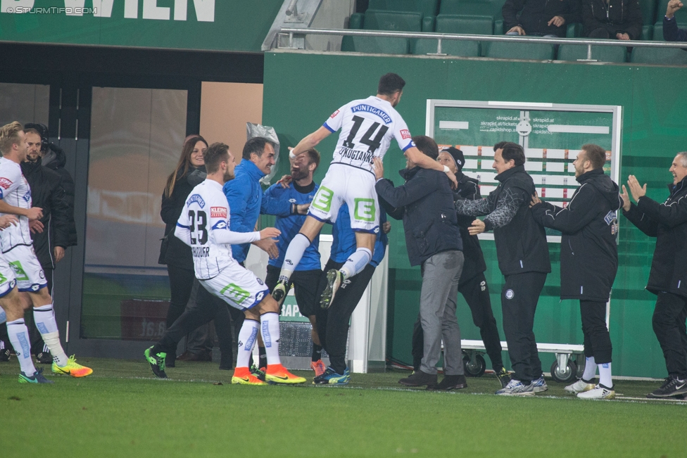 Rapid Wien - Sturm Graz
Oesterreichische Fussball Bundesliga, 16. Runde, SK Rapid Wien - SK Sturm Graz, Weststadion Wien, 27.11.2016. 

Foto zeigt Charalampos Lykogiannis (Sturm) und Franco Foda (Cheftrainer Sturm)
Schlüsselwörter: torjubel