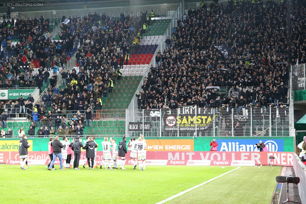 Rapid Wien - Sturm Graz
Oesterreichische Fussball Bundesliga, 16. Runde, SK Rapid Wien - SK Sturm Graz, Weststadion Wien, 27.11.2016. 

Foto zeigt die Mannschaft von Sturm und Fans von Sturm
Schlüsselwörter: jubel