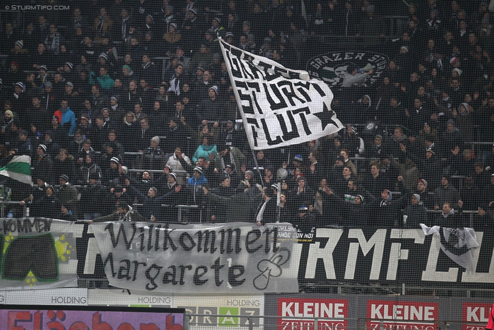 Sturm Graz - Admira Wacker
Oesterreichische Fussball Bundesliga, 17. Runde, SK Sturm Graz - FC Admira Wacker Moedling, Stadion Liebenau Graz, 30.11.2016. 

Foto zeigt Fans von Sturm mit einem Spruchband
