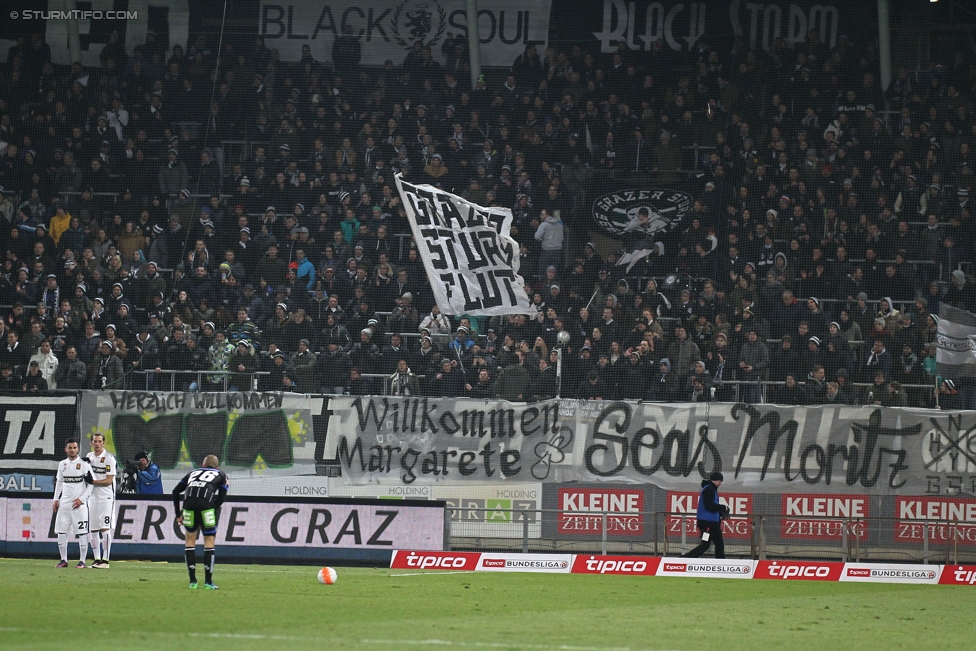 Sturm Graz - Admira Wacker
Oesterreichische Fussball Bundesliga, 17. Runde, SK Sturm Graz - FC Admira Wacker Moedling, Stadion Liebenau Graz, 30.11.2016. 

Foto zeigt Fans von Sturm mit einem Spruchband
