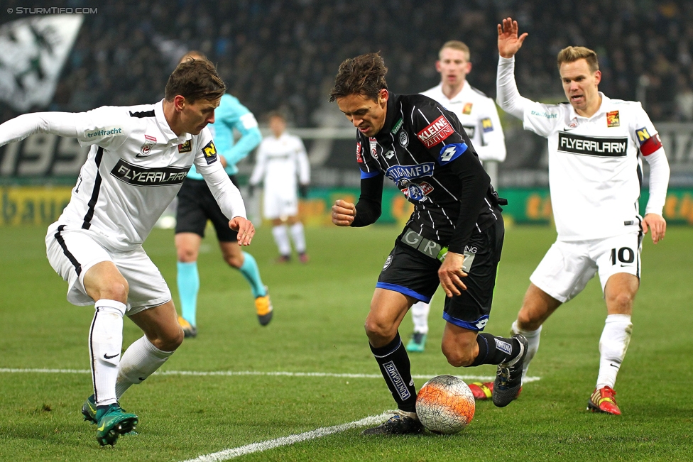 Sturm Graz - Admira Wacker
Oesterreichische Fussball Bundesliga, 17. Runde, SK Sturm Graz - FC Admira Wacker Moedling, Stadion Liebenau Graz, 30.11.2016. 

Foto zeigt Uros Matic (Sturm) und Daniel Toth (Admira)
