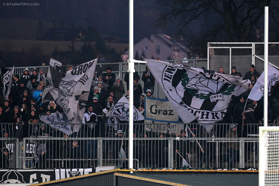 Wolfsberg - Sturm Graz
Oesterreichische Fussball Bundesliga, 18. Runde, Wolfsberger AC - SK Sturm Graz, Lavanttal Arena Wolfsberg, 04.12.2016. 

Foto zeigt Fans von Sturm
