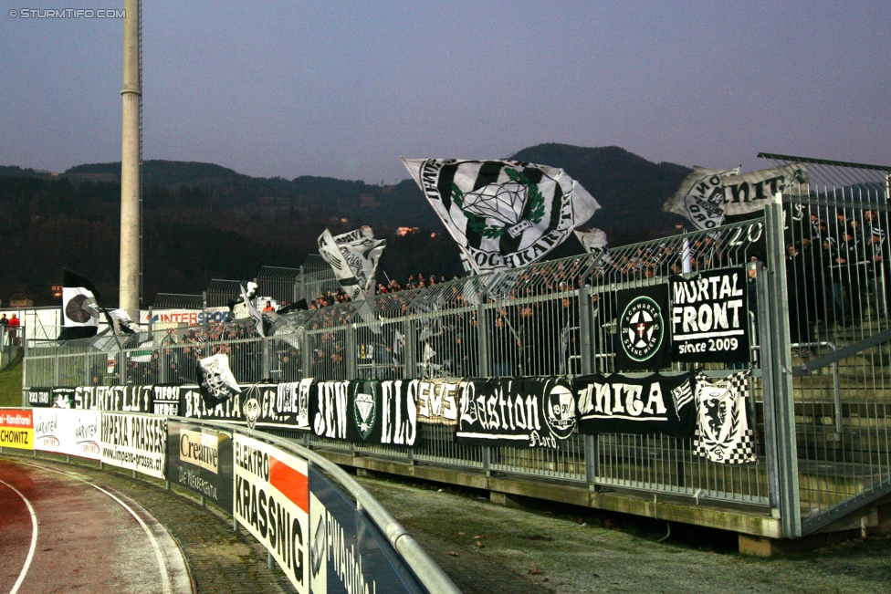 Wolfsberg - Sturm Graz
Oesterreichische Fussball Bundesliga, 18. Runde, Wolfsberger AC - SK Sturm Graz, Lavanttal Arena Wolfsberg, 04.12.2016. 

Foto zeigt Fans von Sturm
