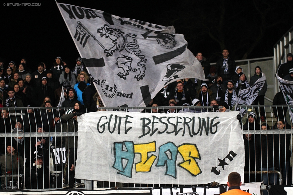 Wolfsberg - Sturm Graz
Oesterreichische Fussball Bundesliga, 18. Runde, Wolfsberger AC - SK Sturm Graz, Lavanttal Arena Wolfsberg, 04.12.2016. 

Foto zeigt Fans von Sturm mit einem Spruchband
