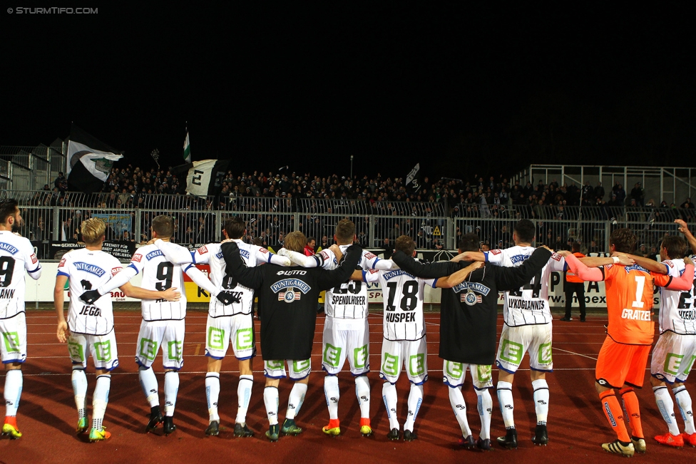 Wolfsberg - Sturm Graz
Oesterreichische Fussball Bundesliga, 18. Runde, Wolfsberger AC - SK Sturm Graz, Lavanttal Arena Wolfsberg, 04.12.2016. 

Foto zeigt die Mannschaft von Sturm und Fans von Sturm
Schlüsselwörter: jubel