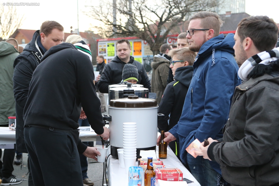 Sturm Graz - Salzburg
Oesterreichische Fussball Bundesliga, 19. Runde, SK Sturm Graz - FC RB Salzburg, Stadion Liebenau Graz, 11.12.2016. 

Foto zeigt den Gluehweinstand von der Charity-Aktion Schwoaze Helfen
