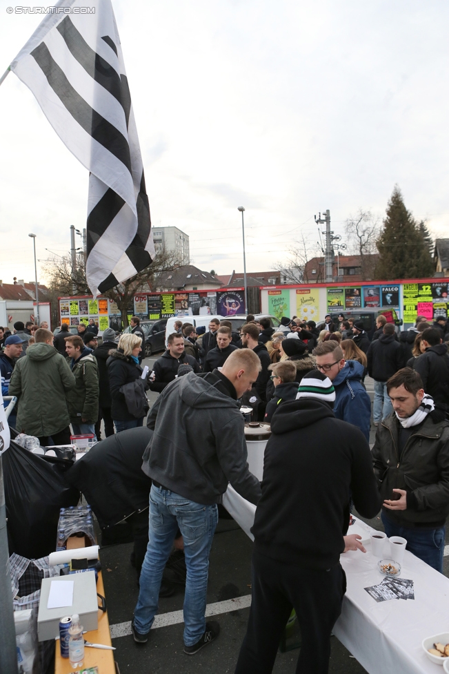 Sturm Graz - Salzburg
Oesterreichische Fussball Bundesliga, 19. Runde, SK Sturm Graz - FC RB Salzburg, Stadion Liebenau Graz, 11.12.2016. 

Foto zeigt den Gluehweinstand von der Charity-Aktion Schwoaze Helfen
