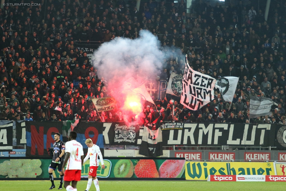 Sturm Graz - Salzburg
Oesterreichische Fussball Bundesliga, 19. Runde, SK Sturm Graz - FC RB Salzburg, Stadion Liebenau Graz, 11.12.2016. 

Foto zeigt Fans von Sturm
Schlüsselwörter: pyrotechnik