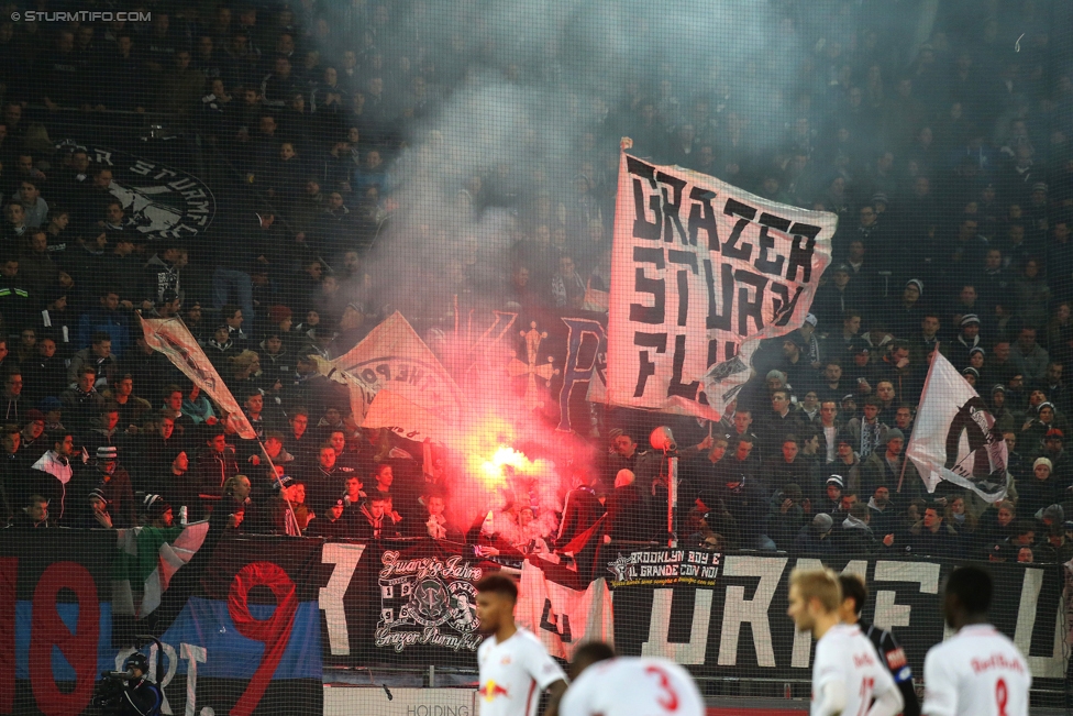 Sturm Graz - Salzburg
Oesterreichische Fussball Bundesliga, 19. Runde, SK Sturm Graz - FC RB Salzburg, Stadion Liebenau Graz, 11.12.2016. 

Foto zeigt Fans von Sturm
Schlüsselwörter: pyrotechnik