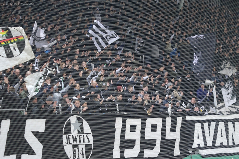 Sturm Graz - Salzburg
Oesterreichische Fussball Bundesliga, 19. Runde, SK Sturm Graz - FC RB Salzburg, Stadion Liebenau Graz, 11.12.2016. 

Foto zeigt Fans von Sturm
