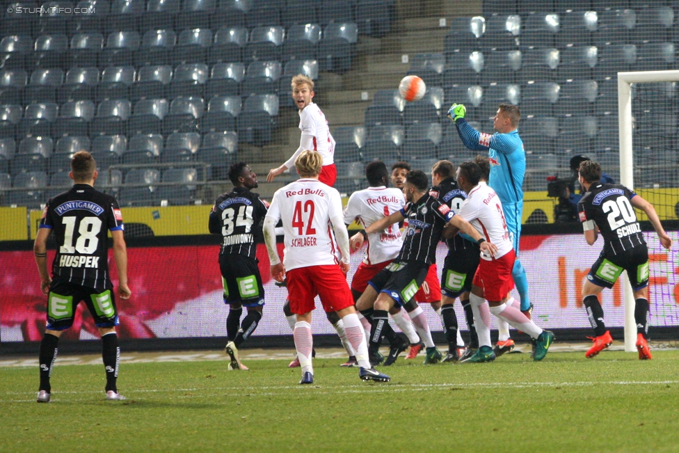 Sturm Graz - Salzburg
Oesterreichische Fussball Bundesliga, 19. Runde, SK Sturm Graz - FC RB Salzburg, Stadion Liebenau Graz, 11.12.2016. 

Foto zeigt Philipp Huspek (Sturm), Osagie Bright Edomwonyi (Sturm), Xaver Schlager (Salzburg), Dayotchanculle Upamecano (Salzburg) und Christian Schulz (Sturm)
