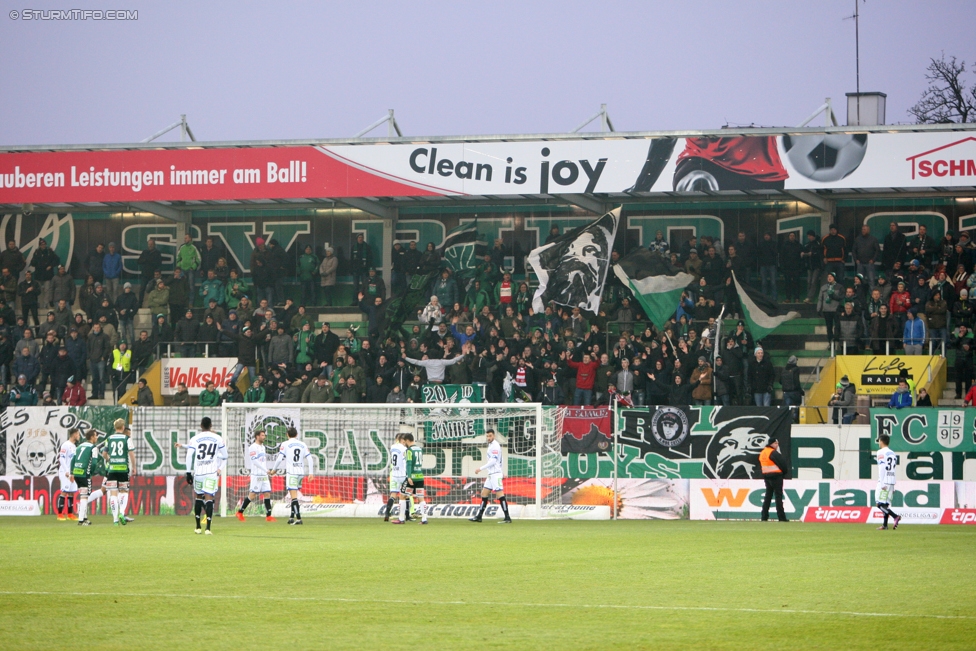 Ried - Sturm Graz
Oesterreichische Fussball Bundesliga, 18. Runde, SV Ried - SK Sturm Graz, Arena Ried, 17.12.2016. 

Foto zeigt Fans von Ried
