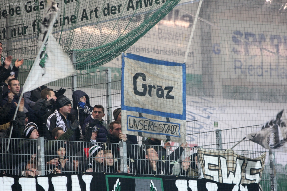 Ried - Sturm Graz
Oesterreichische Fussball Bundesliga, 18. Runde, SV Ried - SK Sturm Graz, Arena Ried, 17.12.2016. 

Foto zeigt Fans von Sturm
