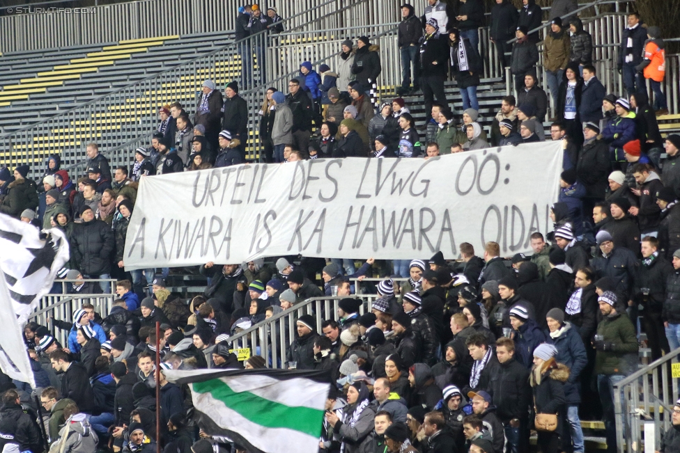 Mattersburg - Sturm Graz
Oesterreichische Fussball Bundesliga, 19. Runde, SV Mattersburg - SK Sturm Graz, Pappelstadion Mattersburg, 11.02.2017. 

Foto zeigt Fans von Sturm mit einem Spruchband
