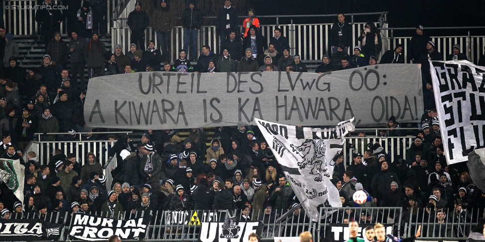 Mattersburg - Sturm Graz
Oesterreichische Fussball Bundesliga, 19. Runde, SV Mattersburg - SK Sturm Graz, Pappelstadion Mattersburg, 11.02.2017. 

Foto zeigt Fans von Sturm mit einem Spruchband
