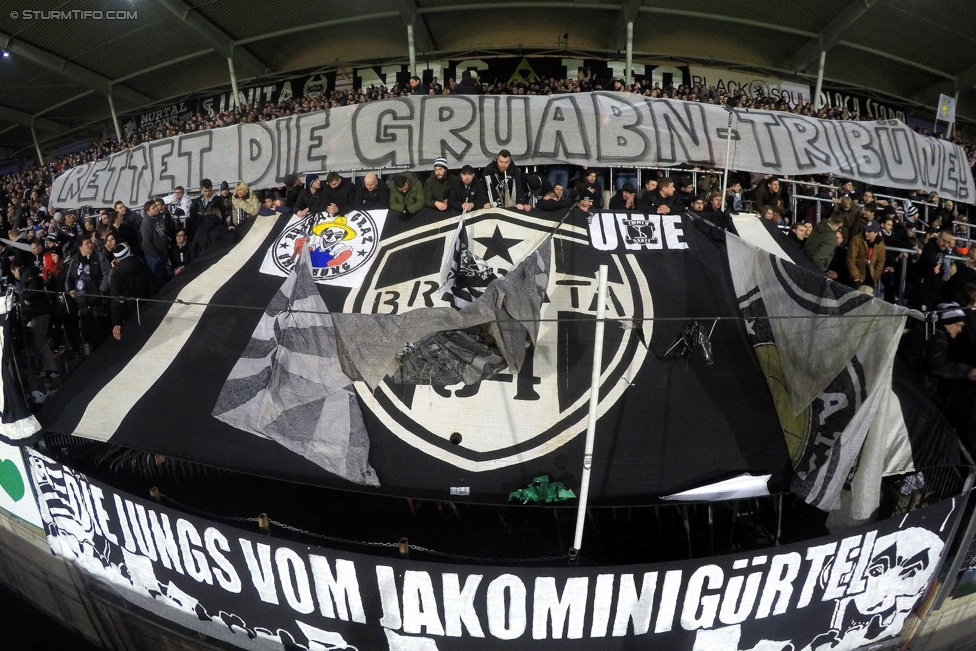 Sturm Graz - Austria Wien
Oesterreichische Fussball Bundesliga, 20. Runde, SK Sturm Graz - FK Austria Wien, Stadion Liebenau Graz, 18.02.2017. 

Foto zeigt Fans von Sturm mit einem Spruchband
