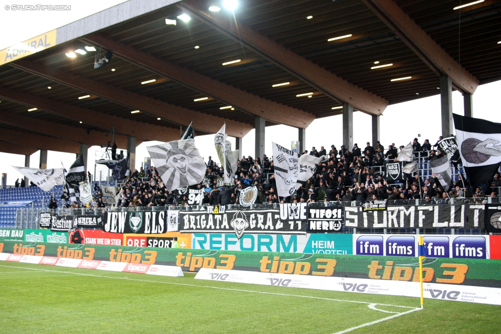 St. Poelten - Sturm Graz
Oesterreichische Fussball Bundesliga, 21. Runde, SKN St. Poelten - SK Sturm Graz, Arena St. Poelten, 26.02.2017. 

Foto zeigt Fans von Sturm
