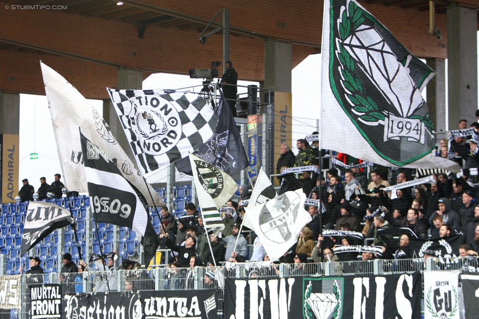 St. Poelten - Sturm Graz
Oesterreichische Fussball Bundesliga, 21. Runde, SKN St. Poelten - SK Sturm Graz, Arena St. Poelten, 26.02.2017. 

Foto zeigt Fans von Sturm
