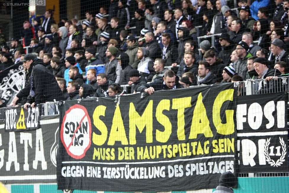 St. Poelten - Sturm Graz
Oesterreichische Fussball Bundesliga, 21. Runde, SKN St. Poelten - SK Sturm Graz, Arena St. Poelten, 26.02.2017. 

Foto zeigt Fans von Sturm mit einem Spruchband
