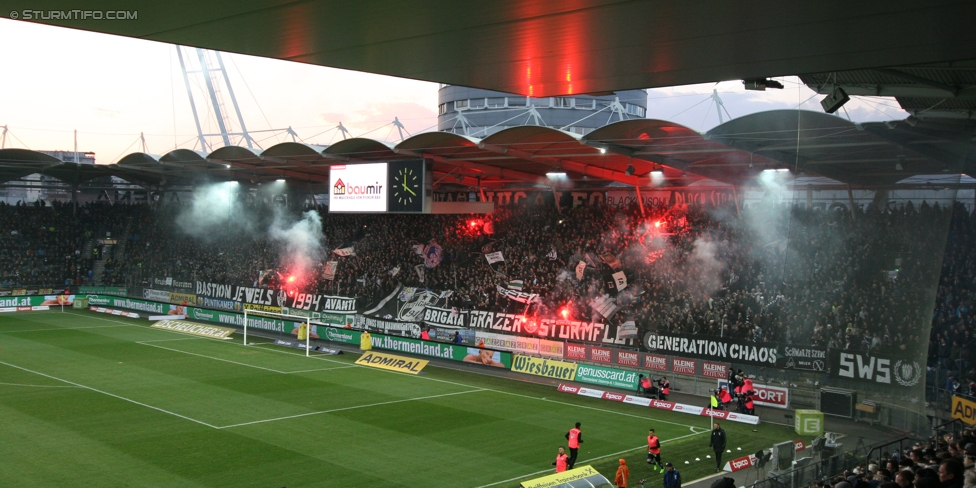 Sturm Graz - Rapid Wien
Oesterreichische Fussball Bundesliga, 23. Runde, SK Sturm Graz - SK Rapid Wien, Stadion Liebenau Graz, 12.03.2017. 

Foto zeigt Fans von Sturm
Schlüsselwörter: pyrotechnik