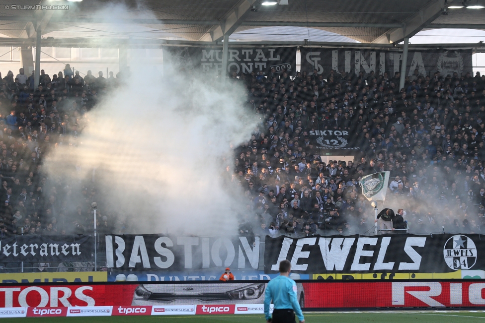 Sturm Graz - Rapid Wien
Oesterreichische Fussball Bundesliga, 23. Runde, SK Sturm Graz - SK Rapid Wien, Stadion Liebenau Graz, 12.03.2017. 

Foto zeigt Fans von Sturm
Schlüsselwörter: pyrotechnik