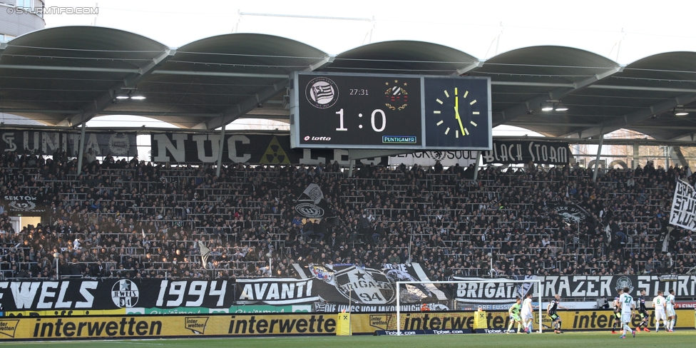 Sturm Graz - Rapid Wien
Oesterreichische Fussball Bundesliga, 23. Runde, SK Sturm Graz - SK Rapid Wien, Stadion Liebenau Graz, 12.03.2017. 

Foto zeigt Fans von Sturm
