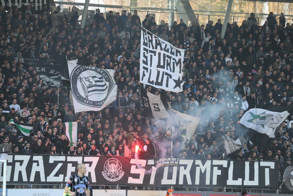 Sturm Graz - Rapid Wien
Oesterreichische Fussball Bundesliga, 23. Runde, SK Sturm Graz - SK Rapid Wien, Stadion Liebenau Graz, 12.03.2017. 

Foto zeigt Fans von Sturm
Schlüsselwörter: pyrotechnik