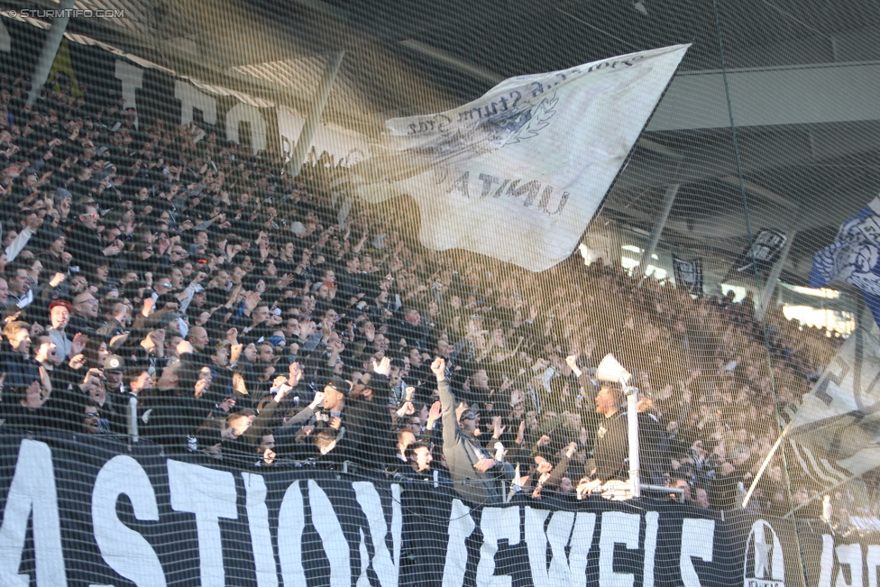 Sturm Graz - Rapid Wien
Oesterreichische Fussball Bundesliga, 23. Runde, SK Sturm Graz - SK Rapid Wien, Stadion Liebenau Graz, 12.03.2017. 

Foto zeigt Fans von Sturm
