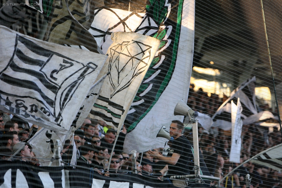 Sturm Graz - Wolfsberg
Oesterreichische Fussball Bundesliga, 25. Runde, SK Sturm Graz - Wolfsberger AC, Stadion Liebenau Graz, 01.04.2017. 

Foto zeigt Fans von Sturm
