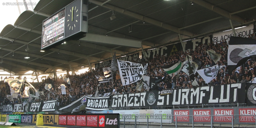 Sturm Graz - Wolfsberg
Oesterreichische Fussball Bundesliga, 25. Runde, SK Sturm Graz - Wolfsberger AC, Stadion Liebenau Graz, 01.04.2017. 

Foto zeigt Fans von Sturm
