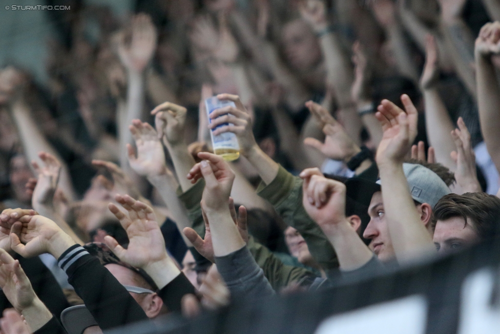 Sturm Graz - Wolfsberg
Oesterreichische Fussball Bundesliga, 25. Runde, SK Sturm Graz - Wolfsberger AC, Stadion Liebenau Graz, 01.04.2017. 

Foto zeigt Fans von Sturm
