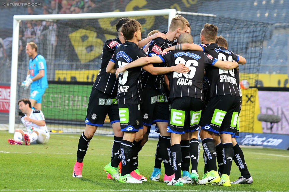 Sturm Graz - Wolfsberg
Oesterreichische Fussball Bundesliga, 25. Runde, SK Sturm Graz - Wolfsberger AC, Stadion Liebenau Graz, 01.04.2017. 

Foto zeigt die Mannschaft von Sturm
Schlüsselwörter: torjubel