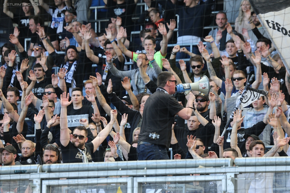 RB Salzburg - Sturm Graz
Oesterreichische Fussball Bundesliga, 26. Runde, FC RB Salzburg - SK Sturm Graz, Stadion Wals-Siezenheim, 09.04.2017. 

Foto zeigt Fans von Sturm
