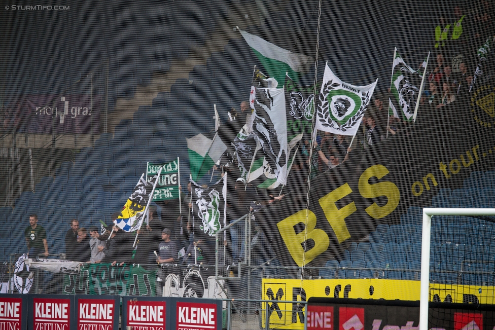 Sturm Graz - Ried
Oesterreichische Fussball Bundesliga, 29. Runde, SK Sturm Graz - SV Ried, Stadion Liebenau Graz, 15.04.2017. 

Foto zeigt Fans von Sturm
