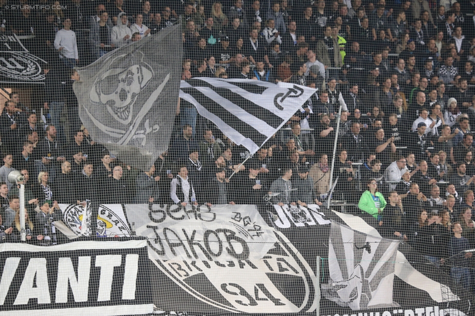 Sturm Graz - Ried
Oesterreichische Fussball Bundesliga, 29. Runde, SK Sturm Graz - SV Ried, Stadion Liebenau Graz, 15.04.2017. 

Foto zeigt Fans von Sturm
