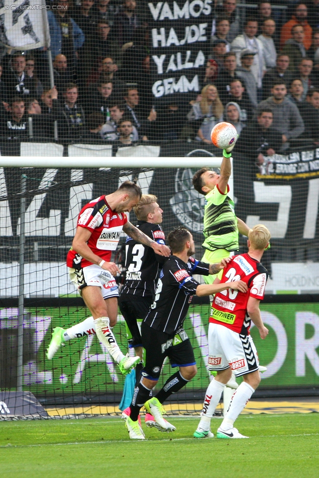 Sturm Graz - Ried
Oesterreichische Fussball Bundesliga, 29. Runde, SK Sturm Graz - SV Ried, Stadion Liebenau Graz, 15.04.2017. 

Foto zeigt Peter Zulj (Ried), Simon Piesinger (Sturm) und Christian Gratzei (Sturm)
